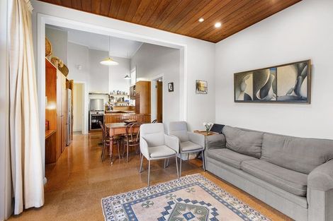 Photo of property in 10 Wesley Road, Kelburn, Wellington, 6012