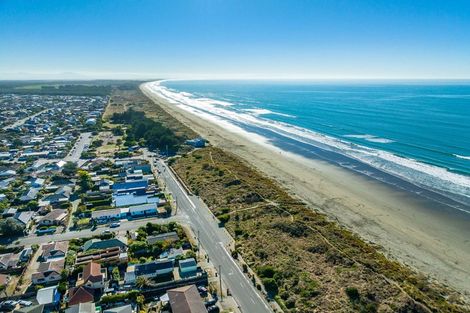 Photo of property in 35 Pandora Street, North New Brighton, Christchurch, 8083