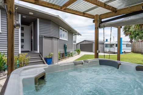 Photo of property in 16 Filmer Place, Melville, Hamilton, 3206