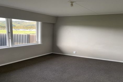 Photo of property in 28 Wetherby Grove, Wainuiomata, Lower Hutt, 5014