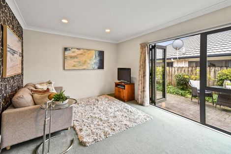 Photo of property in 2a Dan Bryant Place, Pukekohe, 2120