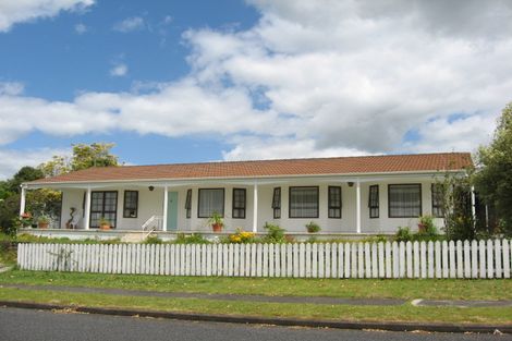 Photo of property in 11 Collie Road, Pukekohe, 2120