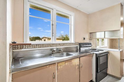 Photo of property in 112 Matai Street, Castlecliff, Whanganui, 4501