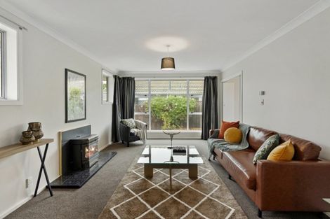 Photo of property in 33 Fenhall Street, Russley, Christchurch, 8042