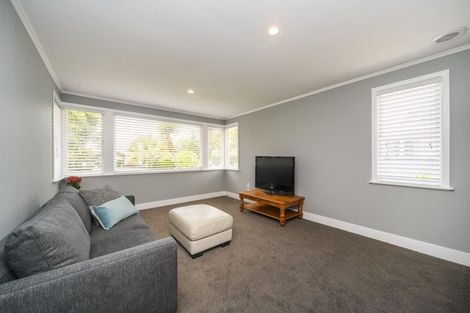 Photo of property in 24 Parkland Crescent, Terrace End, Palmerston North, 4410