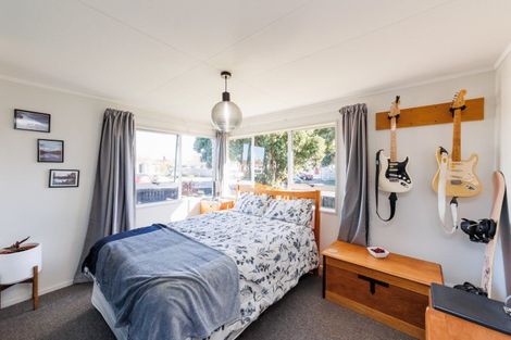 Photo of property in 4 Rutland Place, Milson, Palmerston North, 4414