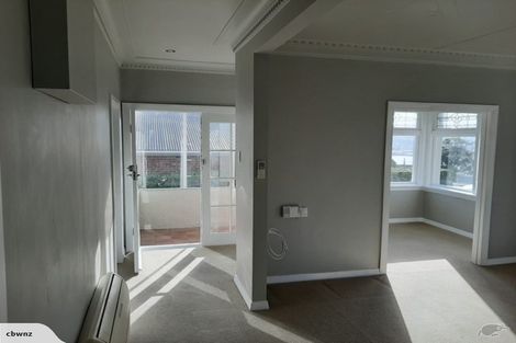 Photo of property in 118 Larnach Road, Vauxhall, Dunedin, 9013