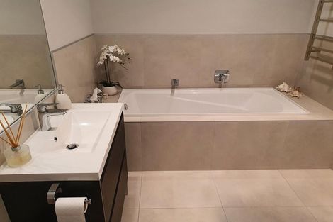 Photo of property in 13 Cambie Avenue, Red Beach, 0932