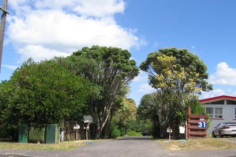 Photo of property in 2/33 Sycamore Drive, Sunnynook, Auckland, 0620