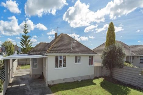 Photo of property in 7 Bristol Crescent, Roslyn, Palmerston North, 4414