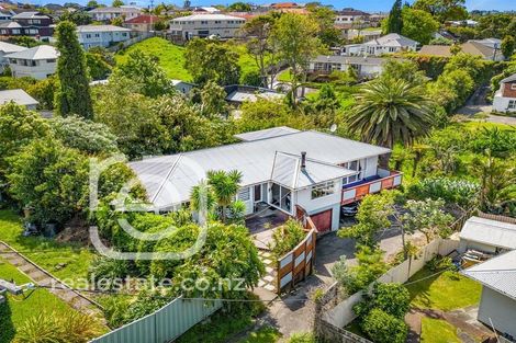 Photo of property in 42 Gordon Avenue, Milford, Auckland, 0620
