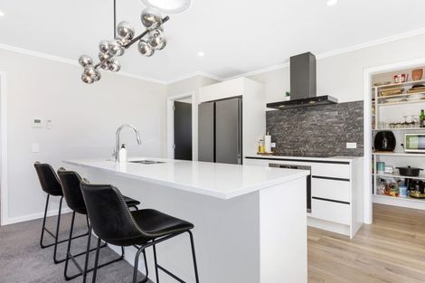 Photo of property in 3 Foremast Place, Whitby, Porirua, 5024