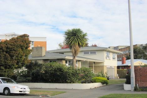 Photo of property in 17 Maidstone Road, Ilam, Christchurch, 8041