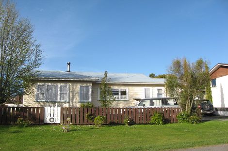 Photo of property in 74 Hampden Street, Picton, 7220