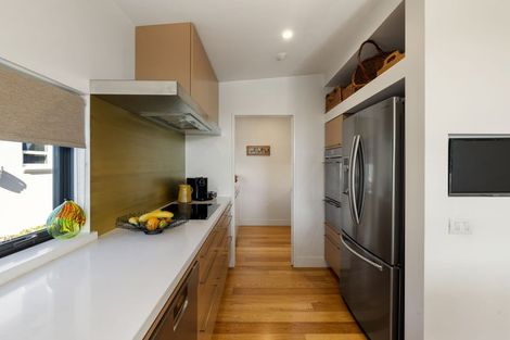 Photo of property in 142 Lake Crescent, Hamilton Lake, Hamilton, 3204