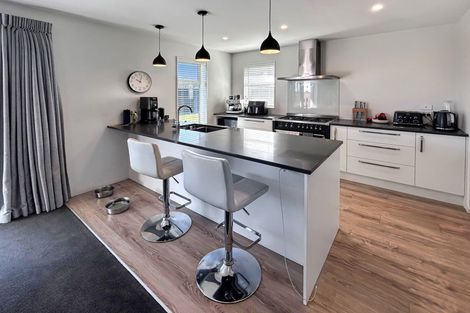 Photo of property in 43 Highgate Drive, Rangiora, 7400
