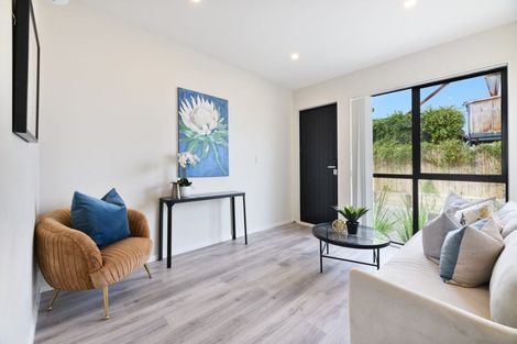 Photo of property in 3/60 Kelman Road, Kelston, Auckland, 0602