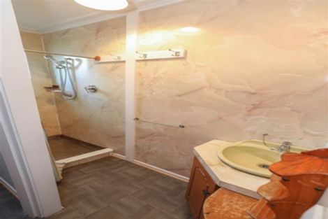 Photo of property in 148 Hakanoa Street, Huntly, 3700