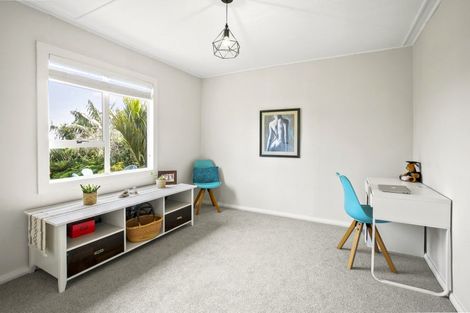 Photo of property in 1385 South Road, Kaitake, New Plymouth, 4374