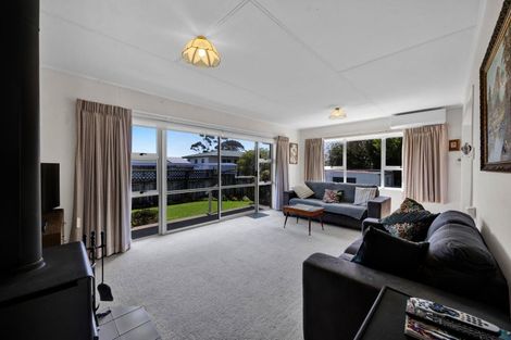Photo of property in 37 Clifton Drive, Waitara, 4320