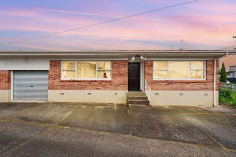 Photo of property in 1/3 Angelo Avenue, Howick, Auckland, 2014