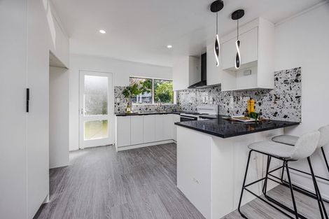 Photo of property in 2/29 Trentham Road, Papakura, 2110