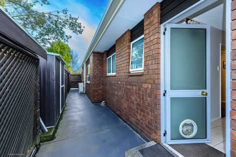 Photo of property in 22 Felstead Place, Avonhead, Christchurch, 8042