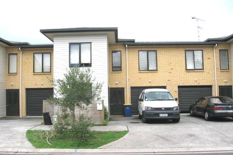 Photo of property in 4 Barnea Circle, Glen Eden, Auckland, 0602