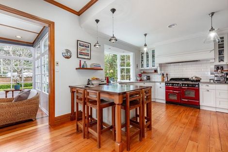 Photo of property in 396 Muritai Road, Eastbourne, Lower Hutt, 5013