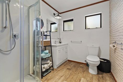 Photo of property in 192 Mangorei Road, Merrilands, New Plymouth, 4312