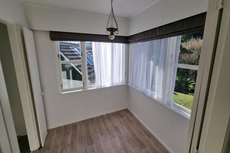 Photo of property in 128 Helston Road, Paparangi, Wellington, 6037