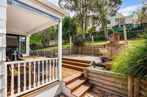 Photo of property in 2/32 Palliser Lane, Browns Bay, Auckland, 0630