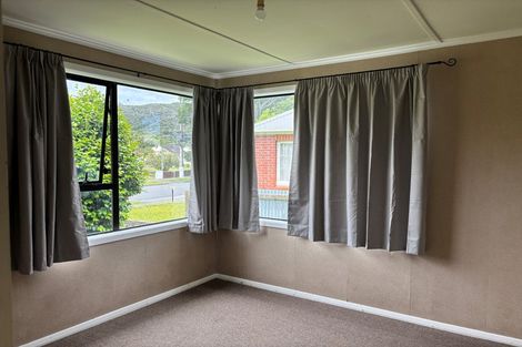 Photo of property in 49 Molesworth Street, Taita, Lower Hutt, 5011