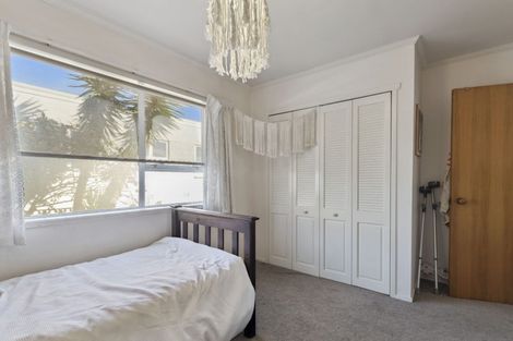 Photo of property in 2 Hobson Street, New Plymouth, 4312