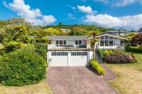 Photo of property in 8 Earle Place, Acacia Bay, Taupo, 3330
