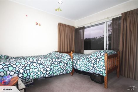 Photo of property in 2 Ganymede Place, Half Moon Bay, Auckland, 2012