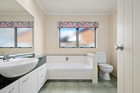 Photo of property in 46 Pacific Cove Drive, Papamoa Beach, Papamoa, 3118