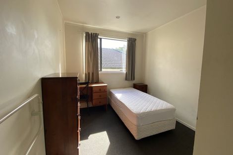 Photo of property in 8b Schnapper Rock Road, Schnapper Rock, Auckland, 0632