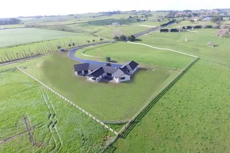 Photo of property in 80 Ewen Place, Karaka, Papakura, 2580