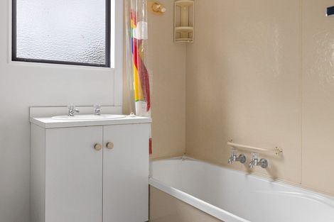 Photo of property in 8 Meander Drive, Welcome Bay, Tauranga, 3112