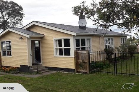 Photo of property in 18 Church Street, Waipawa, 4210