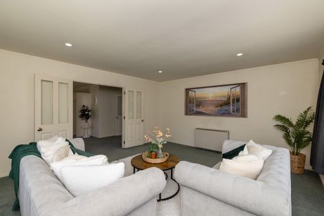 Photo of property in 22 Kowhai Grove, Raumati Beach, Paraparaumu, 5032