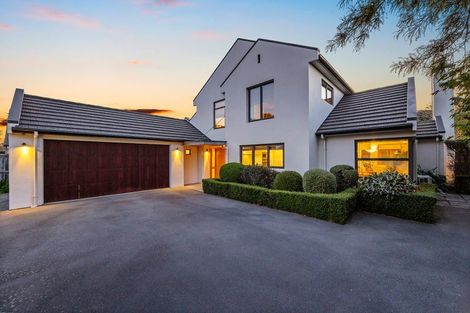 Photo of property in 33 Bryndwr Road, Fendalton, Christchurch, 8052