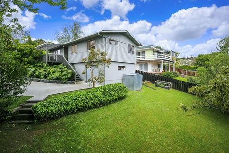 Photo of property in 20 Pavola Grove, Glenfield, Auckland, 0629