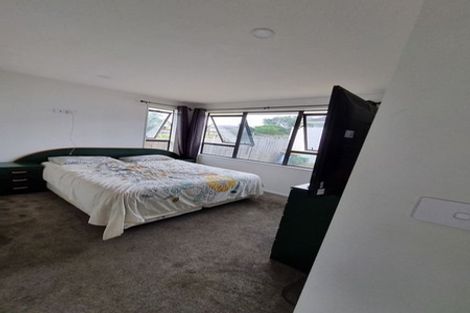 Photo of property in 2 Arnhem Place, Pukekohe, 2120