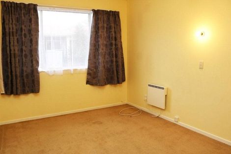 Photo of property in 2/171 Queens Drive, Lyall Bay, Wellington, 6022