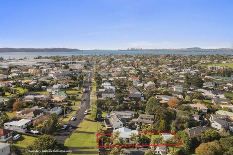 Photo of property in 3 Wharf Road, Te Atatu Peninsula, Auckland, 0610