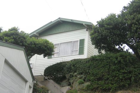 Photo of property in 3 Hungerford Road, Lyall Bay, Wellington, 6022