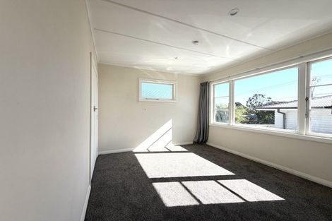 Photo of property in 11 Winara Avenue, Waikanae, 5036
