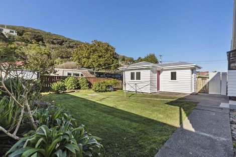 Photo of property in 58 Airlie Road, Plimmerton, Porirua, 5026
